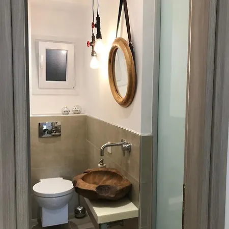 Laura Lifestyle And History Apartment Thessaloniki