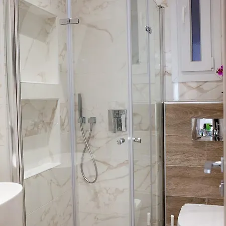 Laura Lifestyle And History Apartment Thessaloniki