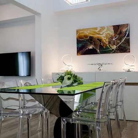 Apartment Laura Lifestyle And History